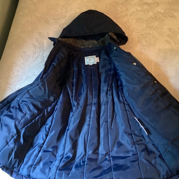 Girls Size 4 Winter Coat – Warm, Lightweight, Removable Hood, Faux Fur Trim - Picture 9 of 13